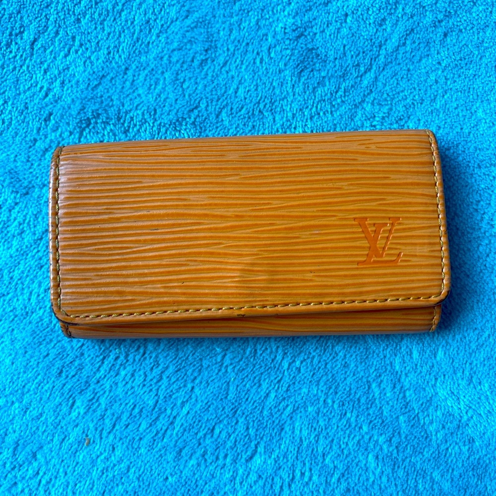 Louis Vuitton 4 key holder